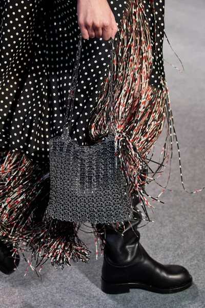 Look 70